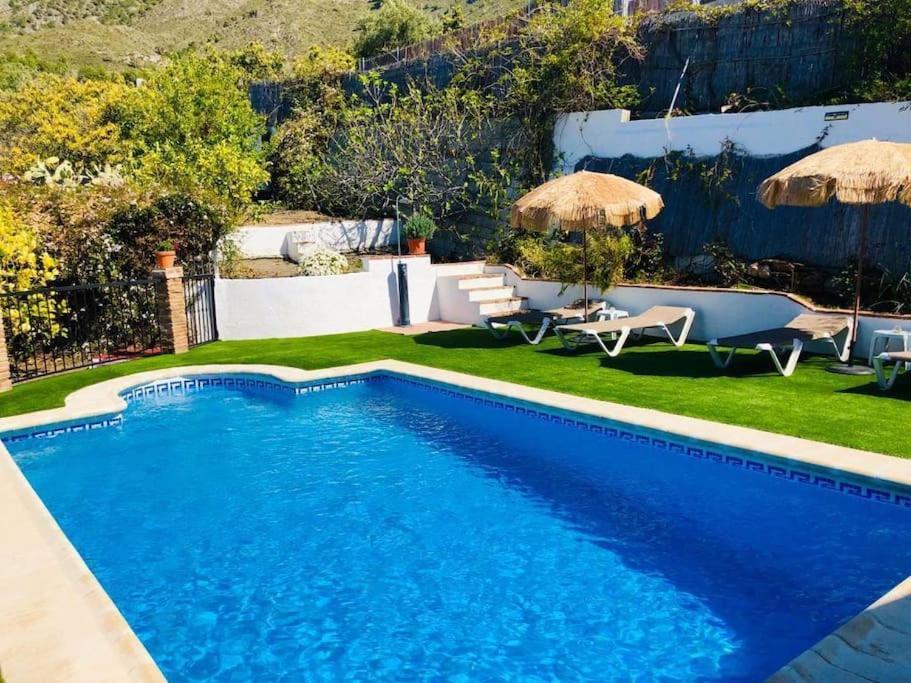 Villa En Frigiliana Con Piscina Y Jacuzzi Exterior photo